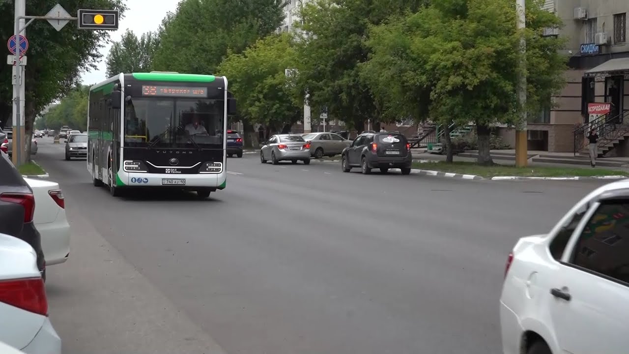 Водитель управлял автобусом без прав в Костанае