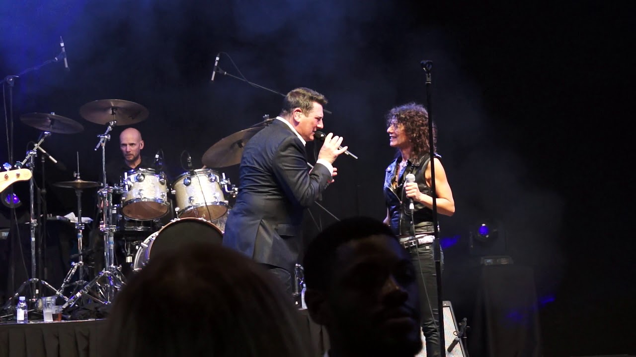 Tony Hadley sings Through the Barricades