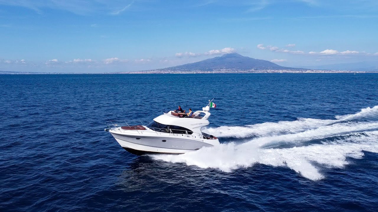 Beneteau Antares 36 Millenium nel Golfo di Napoli