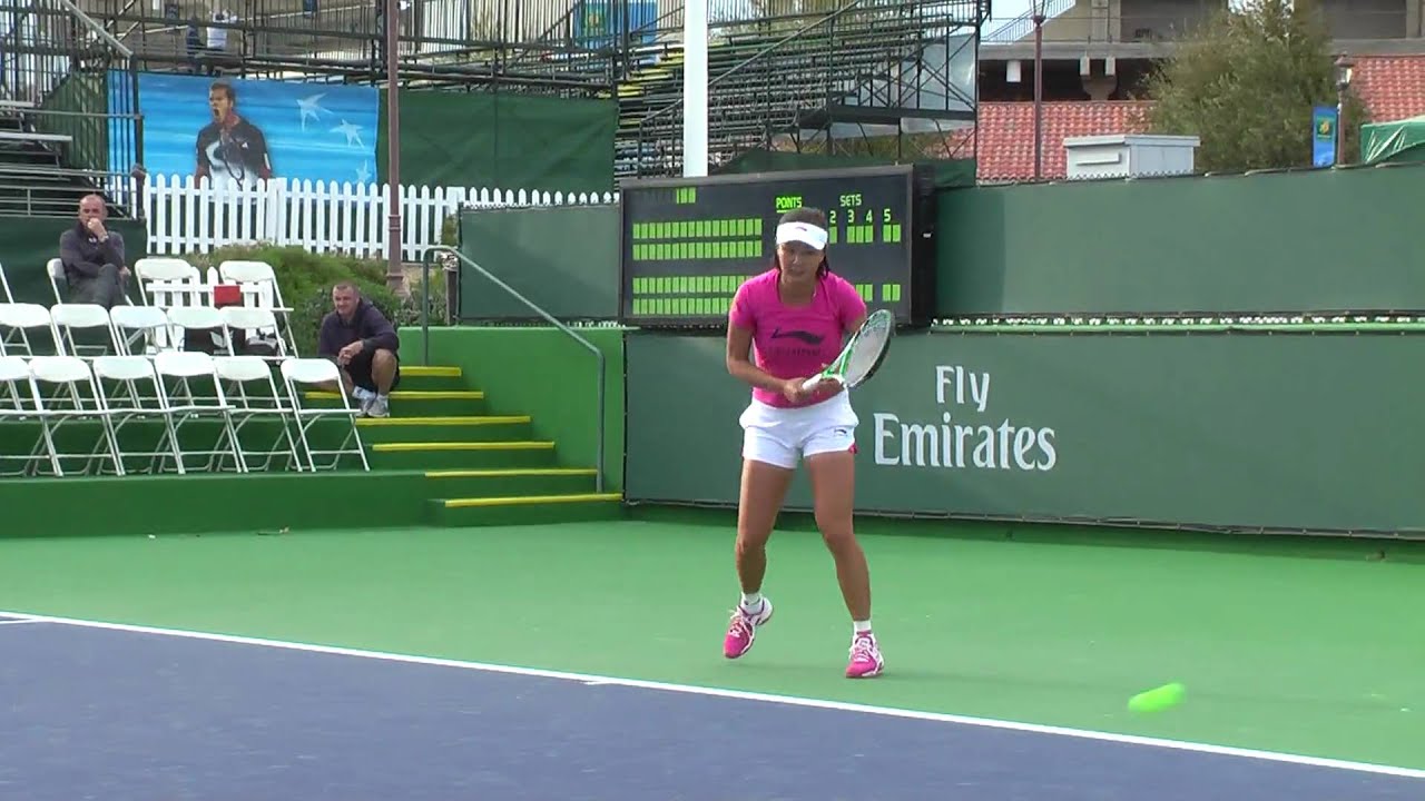 03 06 2010 Peng Shuai practicing at Indian Wells