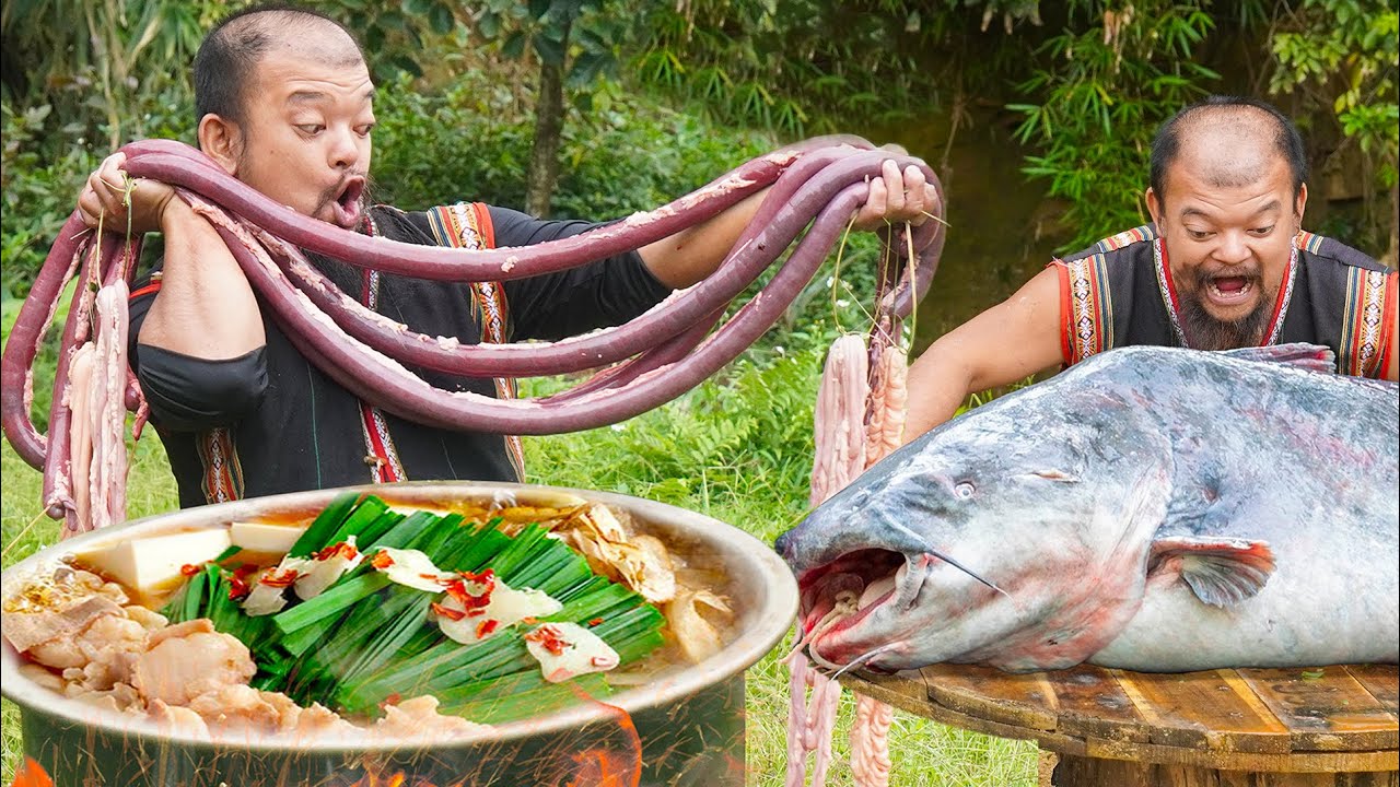 Cooking With My Monkey Friend - Recipes For Giant Pig Offal and Catfish - Dwarf Food
