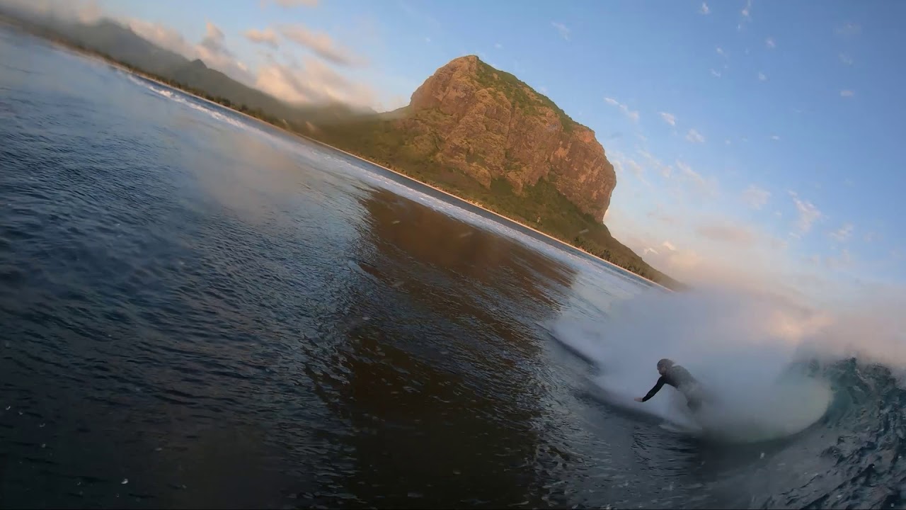 Surfing in Mauritius