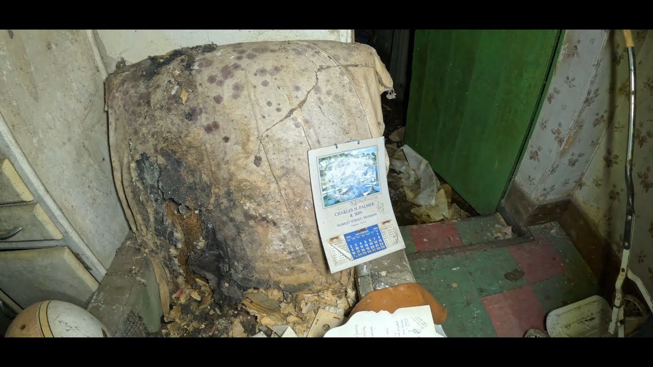 We Found Mr & Mrs Ricketts ABANDONED Creepy House Left For Over 50 Years - Abandoned Places