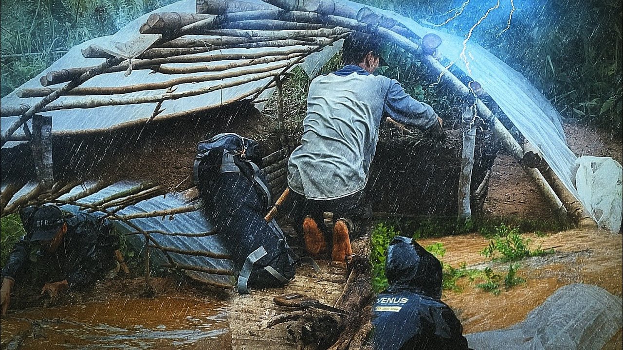 2 Days Building a Survival Shelter, Destroyed by Storm and Heavy Rain