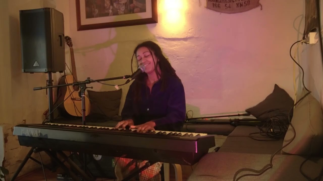 Ms Chipeta - 'Composure' (Live at Some Where House)