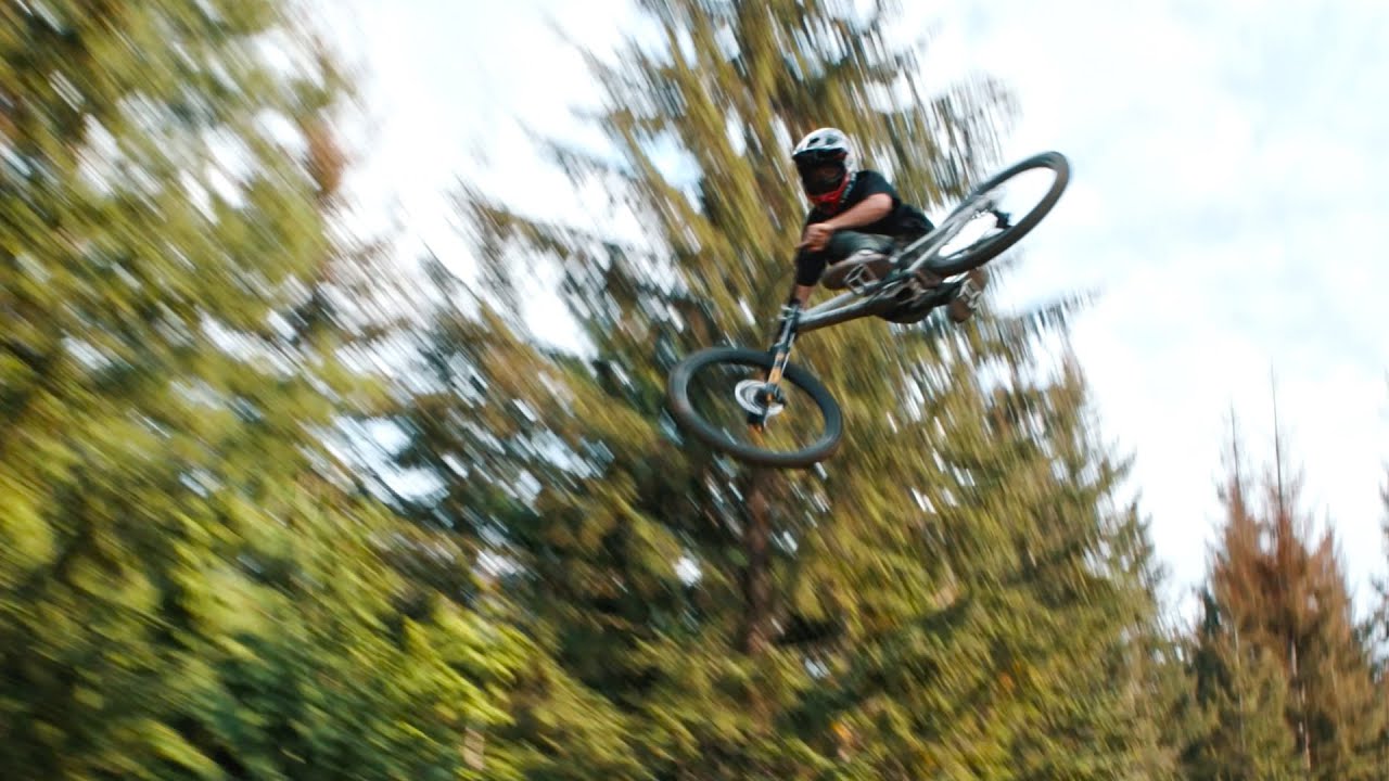 Joel Anderson and the squad in Whistler, BC - MTB Shreddit
