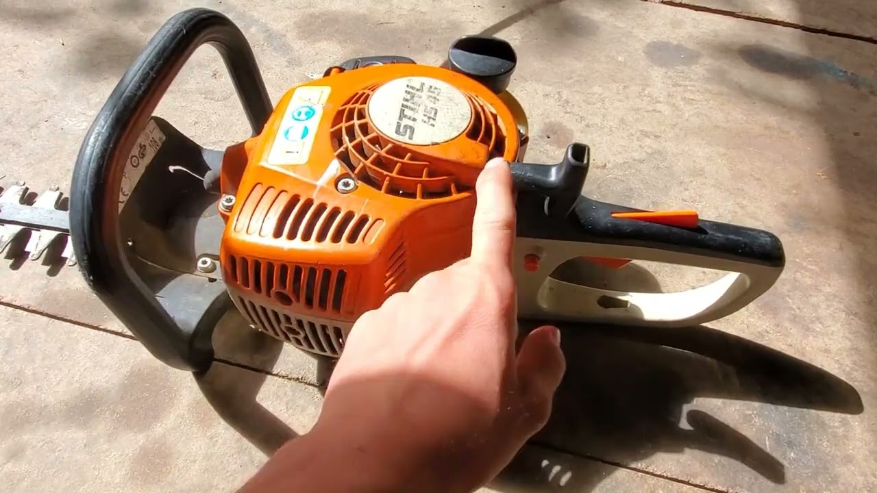 présentation + entretien d'un taille haie STIHL HS 45