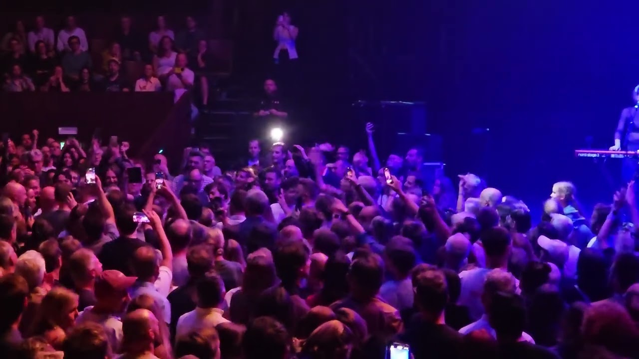 Matt Berninger - Bonnet of pins - Live at Cirque Royal, Brussels - 12/09/25