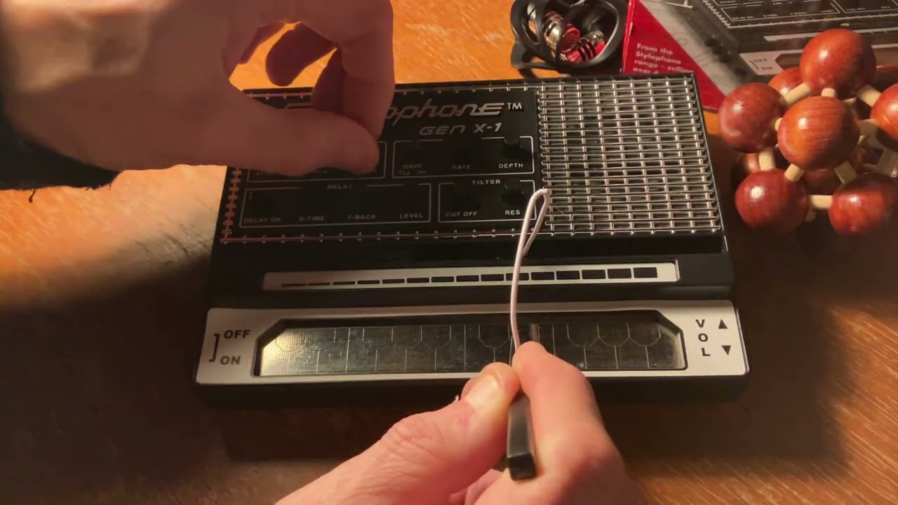 Day 17. Stylophone.