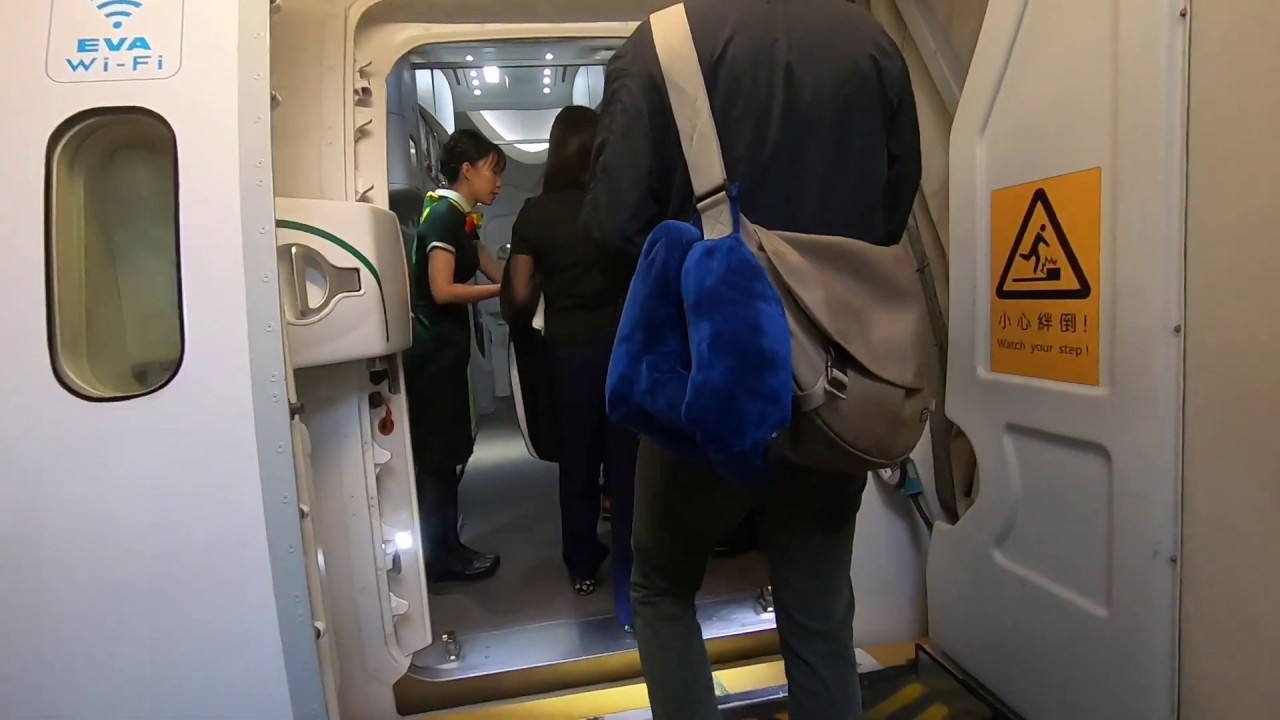 Eva Air BR857 B787-10 
Taipei To Hong Kong Economy Class Night Flight 長榮航空