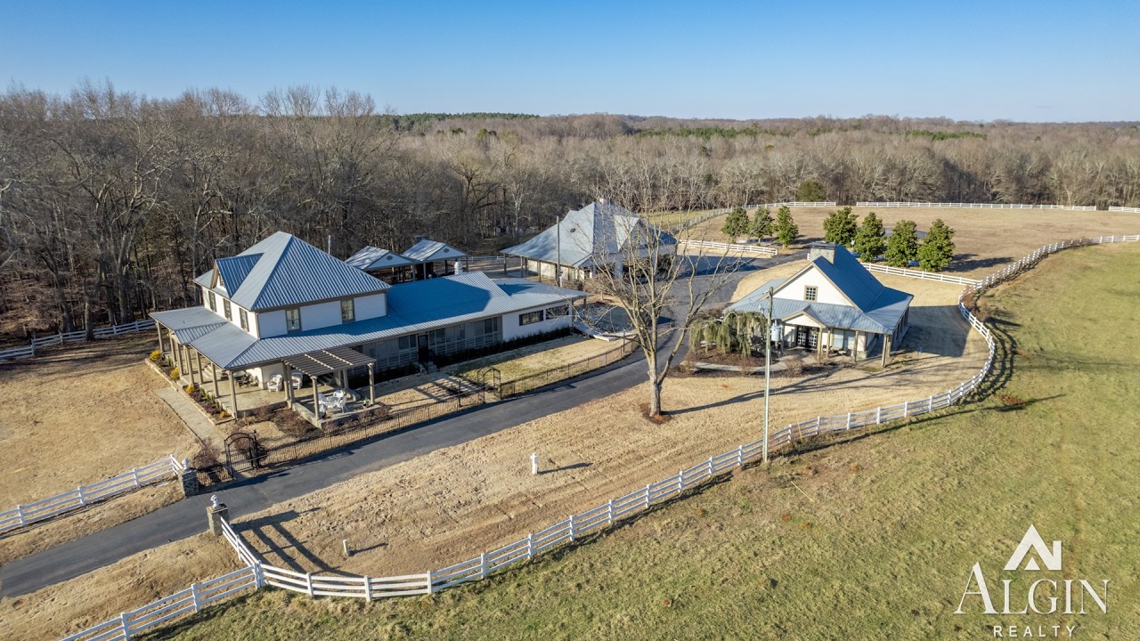 7527 HIGHWAY 326 COMMERCE, GA 30530