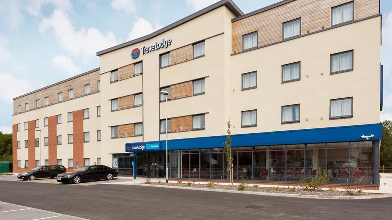 Travelodge Winnersh Triangle | Reading, United Kingdom | Hotel Review🏨