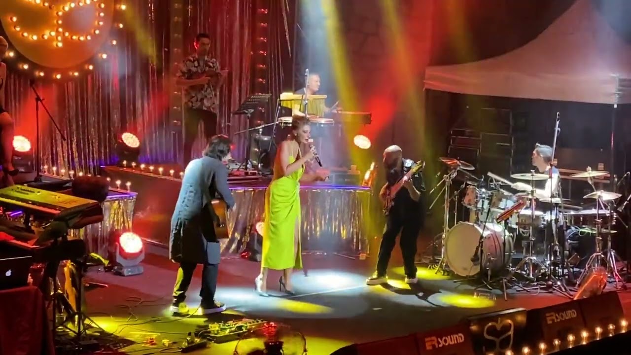 SILA - Yoruldum Altınoluk Amfi tiyatro 9 Temmuz 2022 Konseri - Orkestra Show @silagencoglu