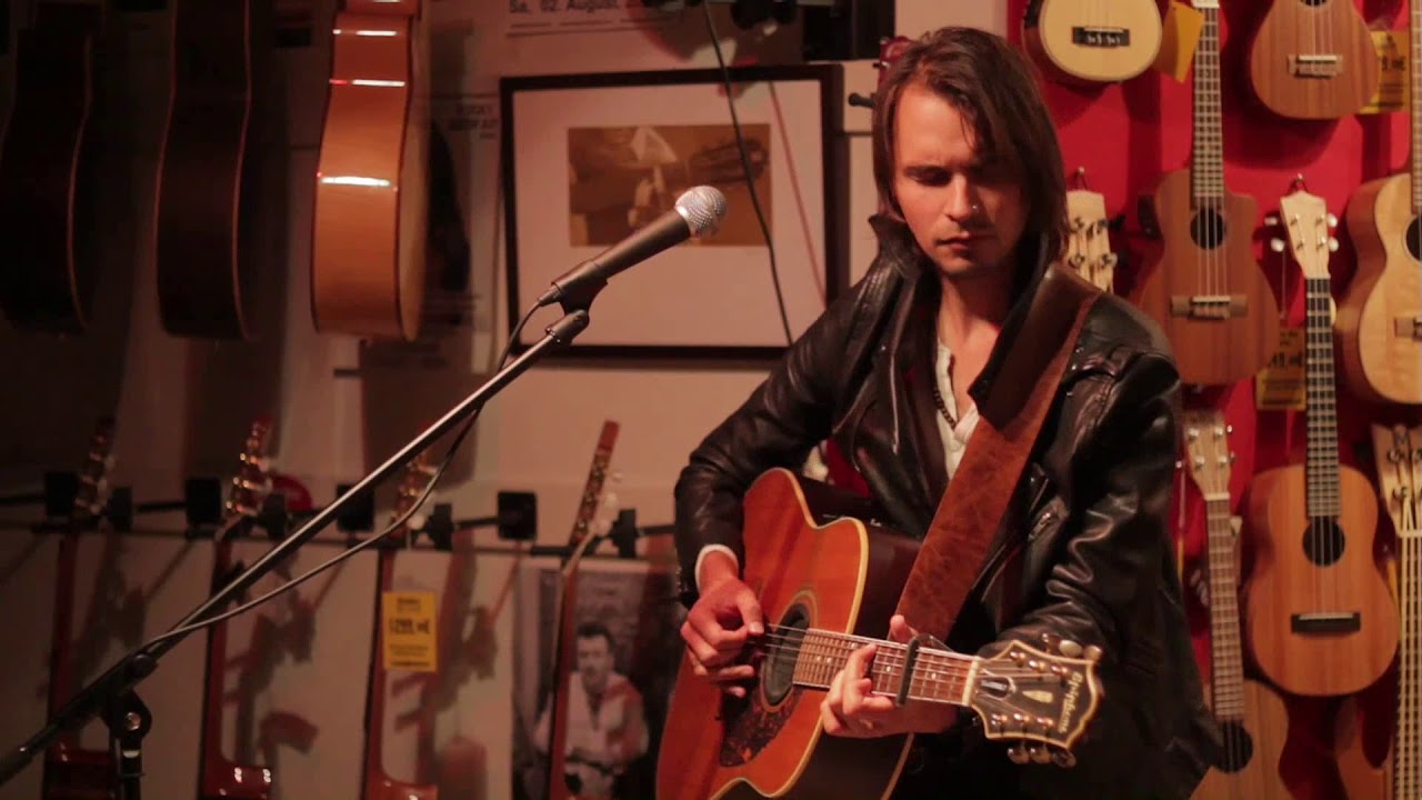 Dan Raza - Where The River Divides Live at Berlin Guitars 2018