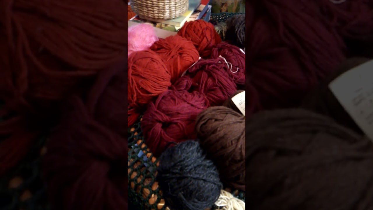 filati pregiati prodotti in Toscana tenuti da parte e dimenticati🤭 riportati alla luce 🧶🧶🧶💡🙋