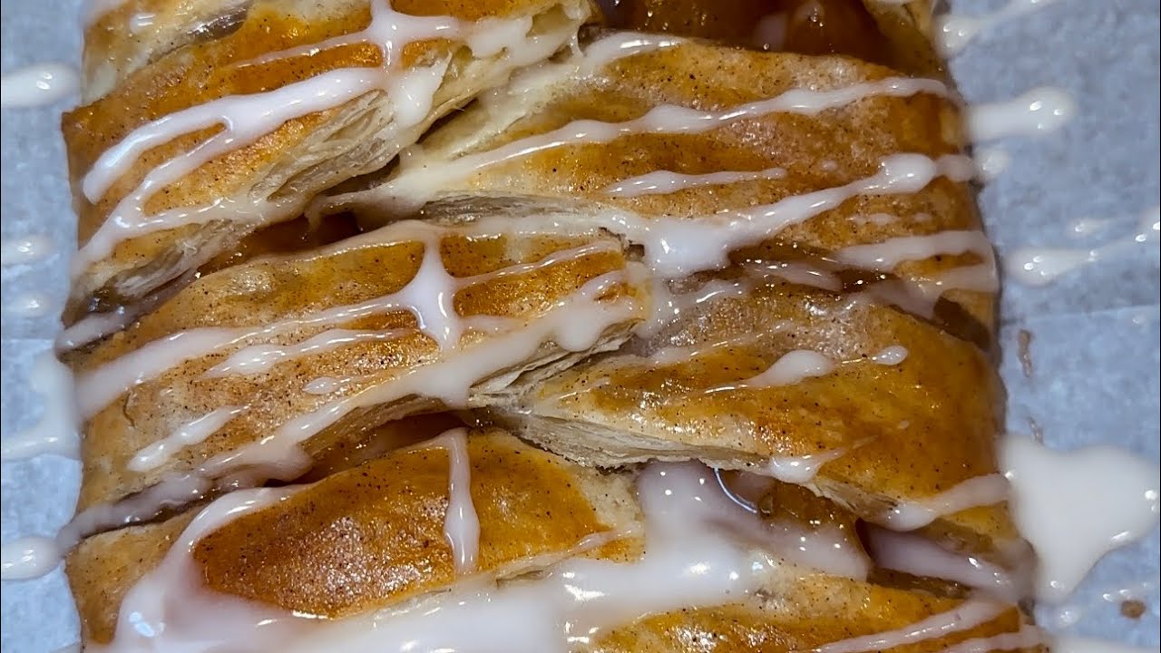 Braided Peach Cobbler Puff Pastry