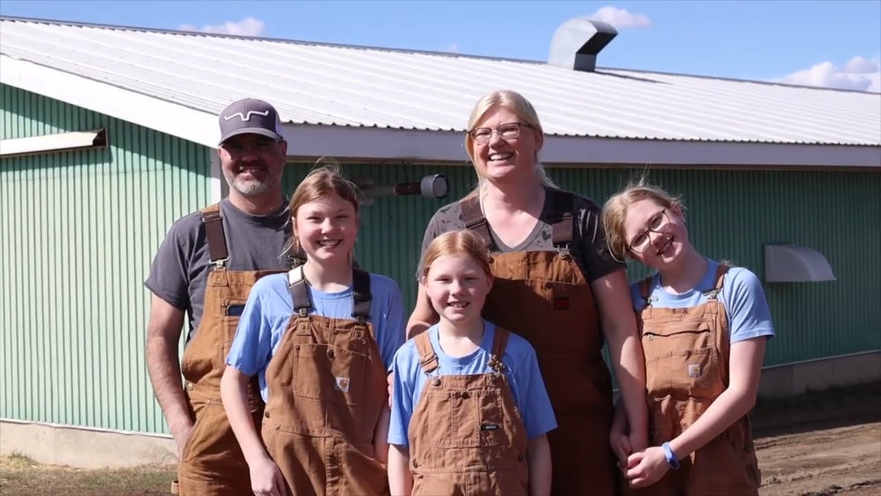 Swimming Canada Olympians and Athletes Tour an Alberta Chicken Farm