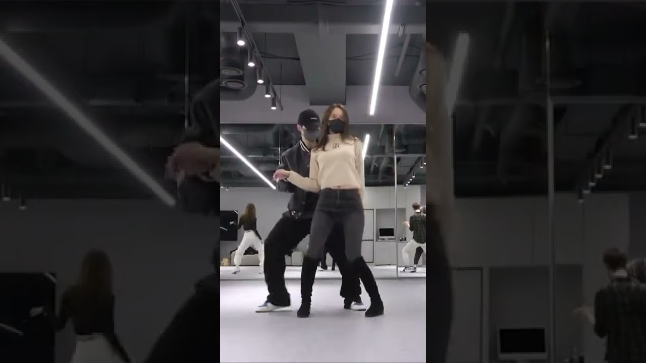 YOONA x Junho - 'Se&ntilde;orita' dance practice ver.2