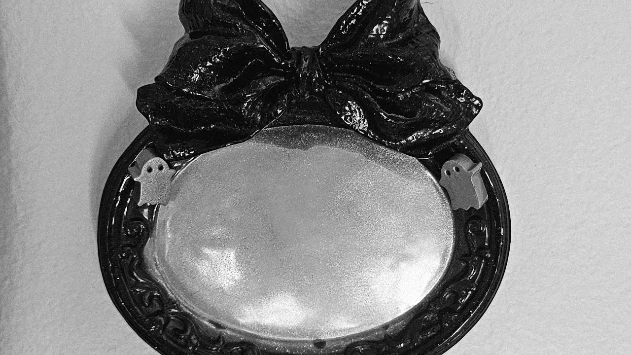 #77 Bow Tray @Slay A Tray Thursday @resinmoldsexpress