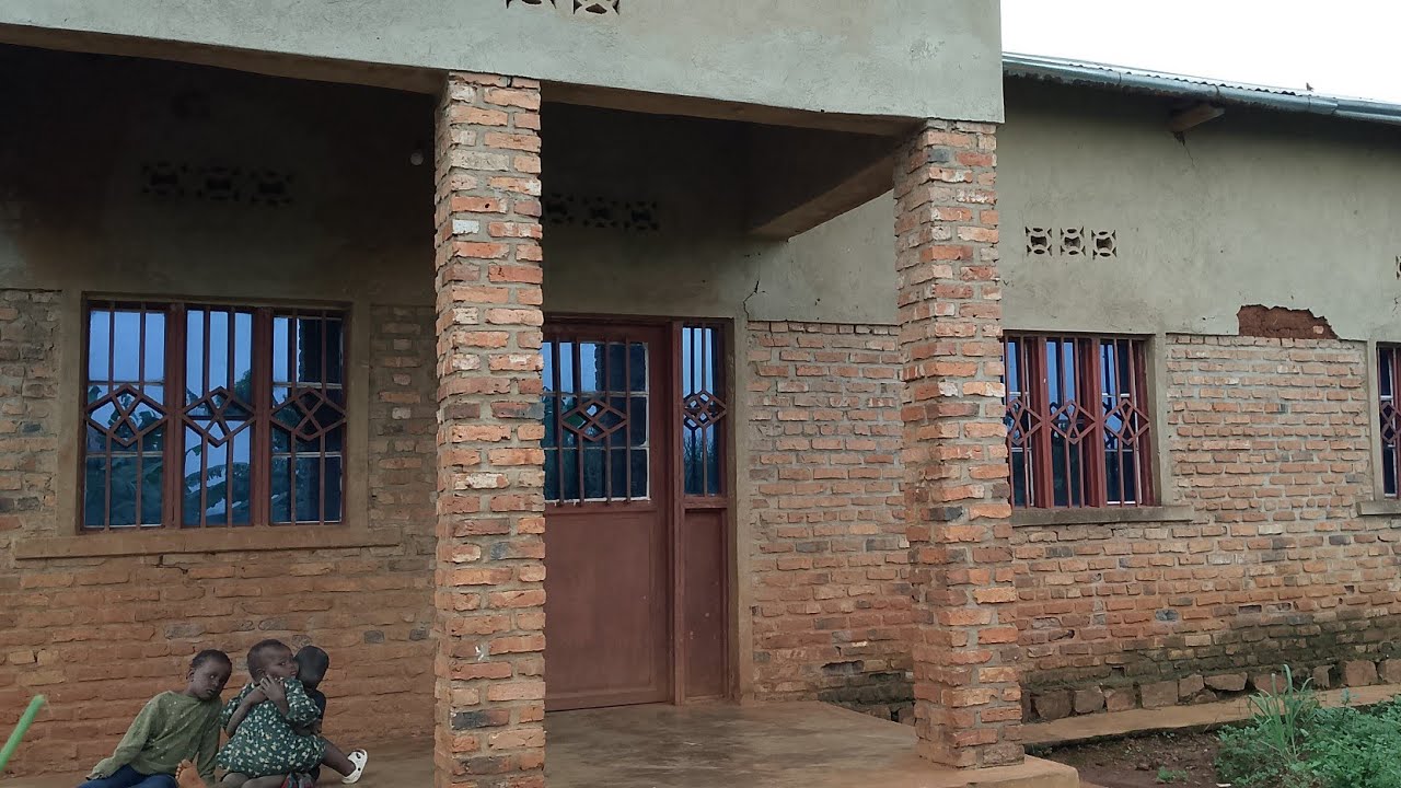 Ntibisanzwe ko inzu nziza nkiyi igurishwa 11M  Harimo Nibiganiro 0787464641