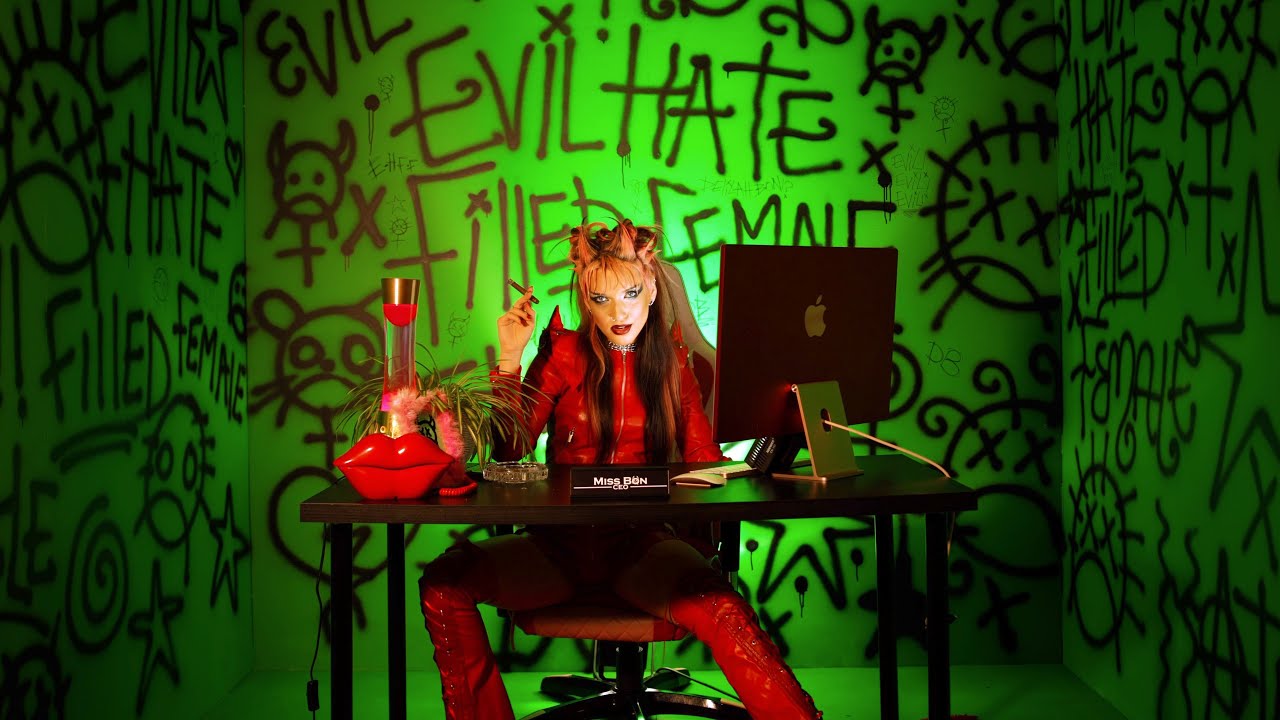 Delilah Bon - Evil, Hate Filled Female Official Music Video