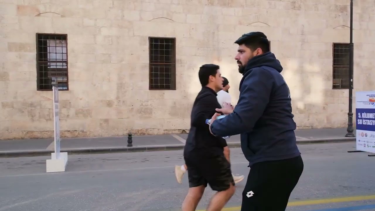 lsmal Güneş 13 ULUSLARARASIADANA KURTULUS YARI MARATONU