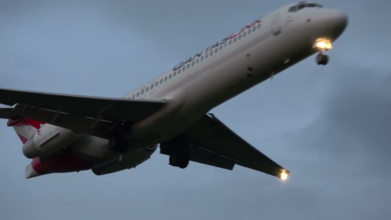 QANTAS🦘LINK BOEING717 OVERHEAD LANDING RWY34 YMML SUNRISE🌞🌞🛬🛬🛬🛬🛬🛬🔊