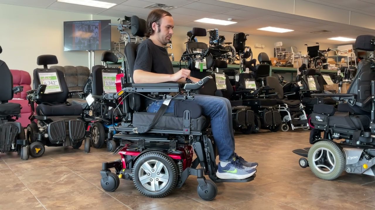 🌟 Explore this 2018 Red Quantum Q6 Edge 2.0, New to Mobility Equipment Recyclers! 🚀