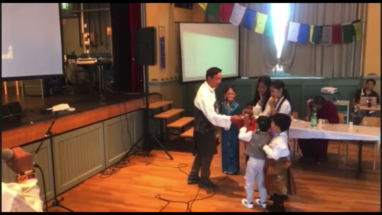 བོད་ཀྱི་ཕ་སྐད་ཉིན་མོ་ལ་གཅེས་ཕྲུག་ཐོག་མར་མཉས་ཞུགས་བྱེད་པ།🥰👍🏻
