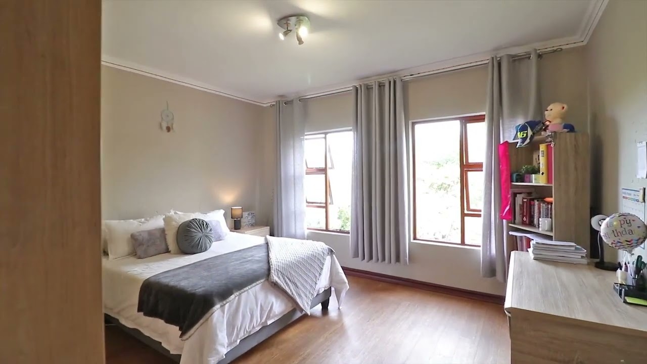 Fabulous Featherbrooke Estate, Fantastic Four Bedroom Family Home