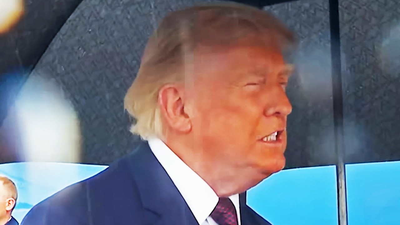 Something is VERY WRONG at Trump&rsquo;s latest appearance