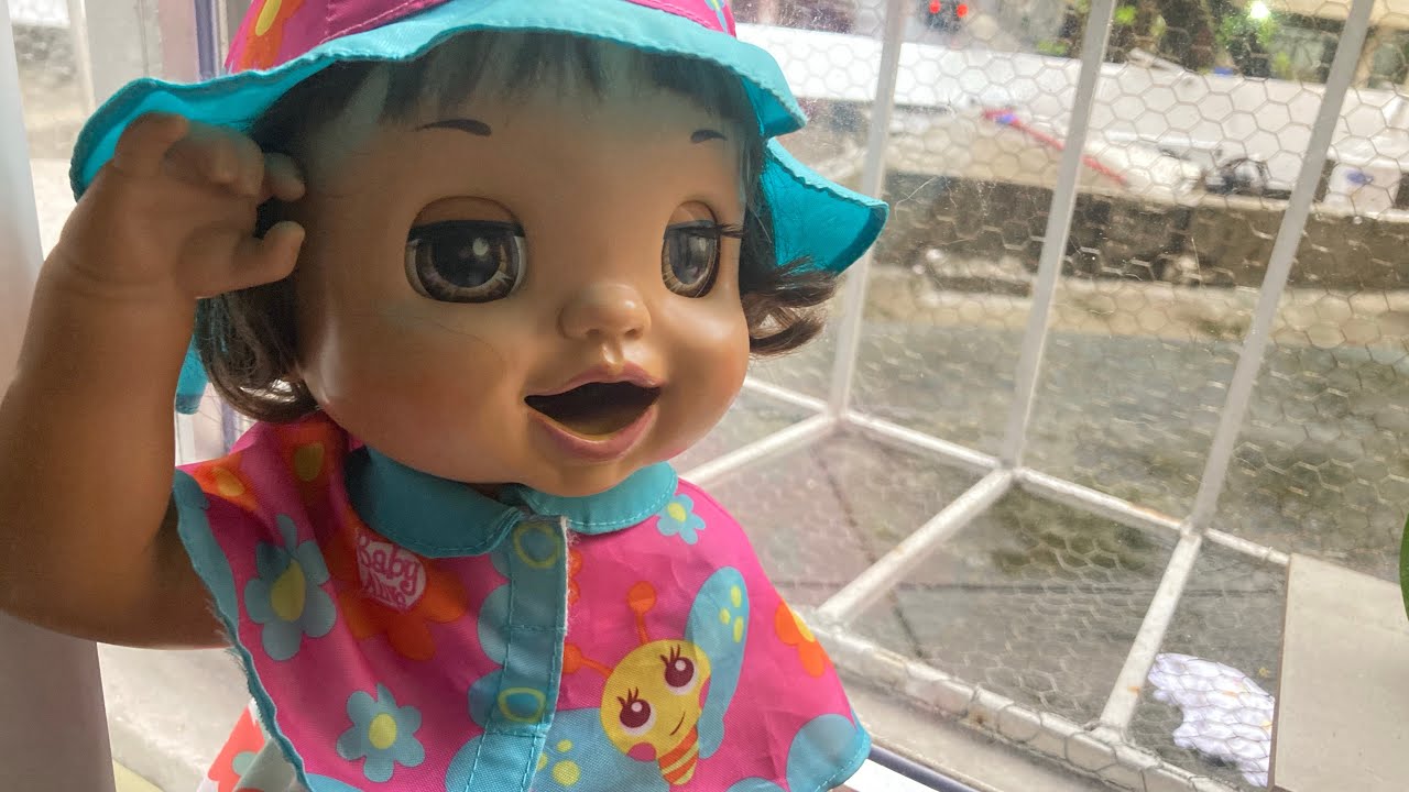 ☔️Um dia de chuva com minha Baby Alive Hora do Troninho-Mackenzie