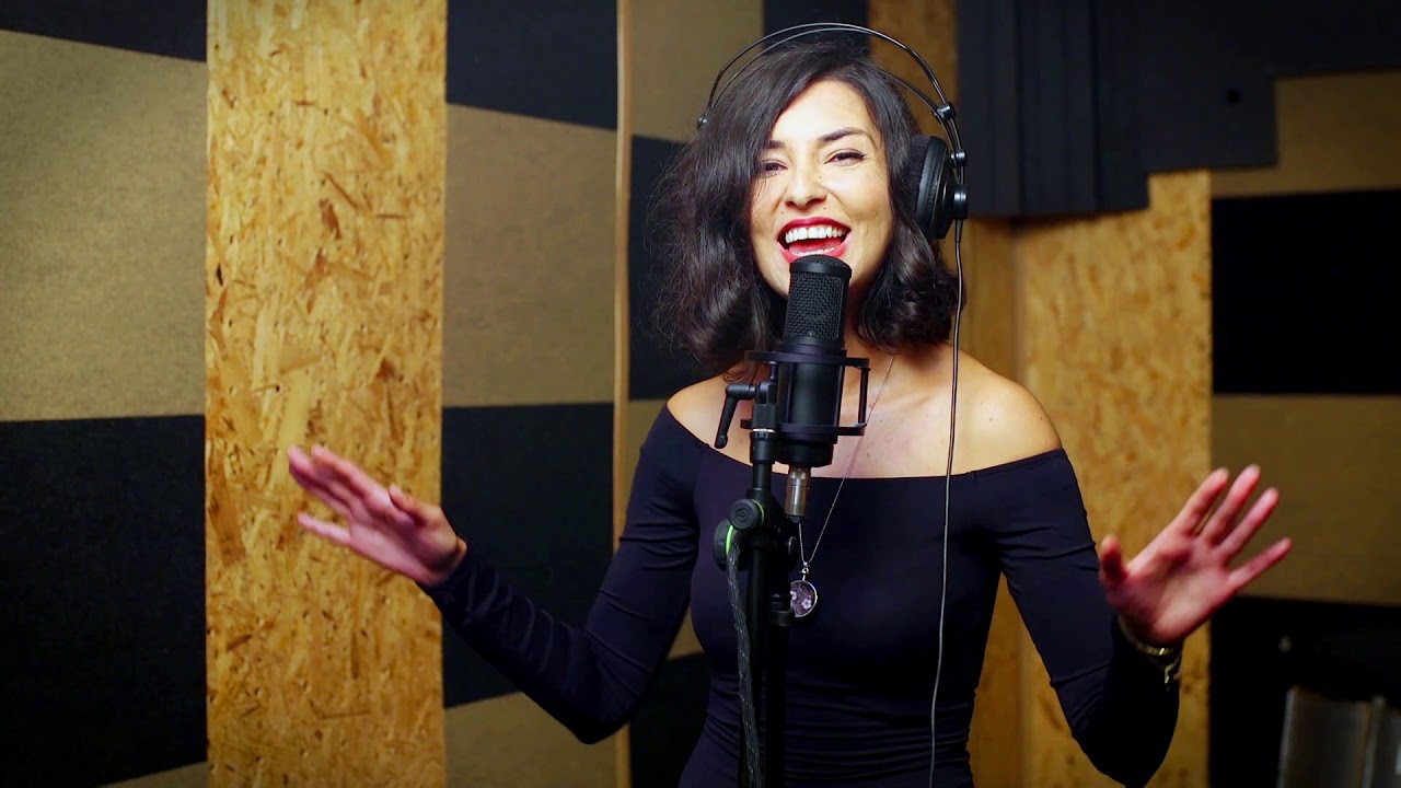 Julia Constantin Studio Reel