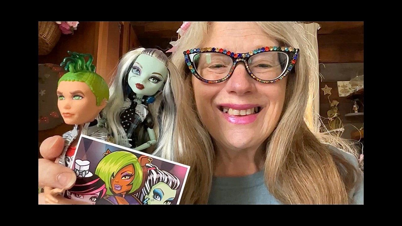 Gentle ASMR🕊️✨ Monster High Dolls ✨ Relaxing Soft Whisper