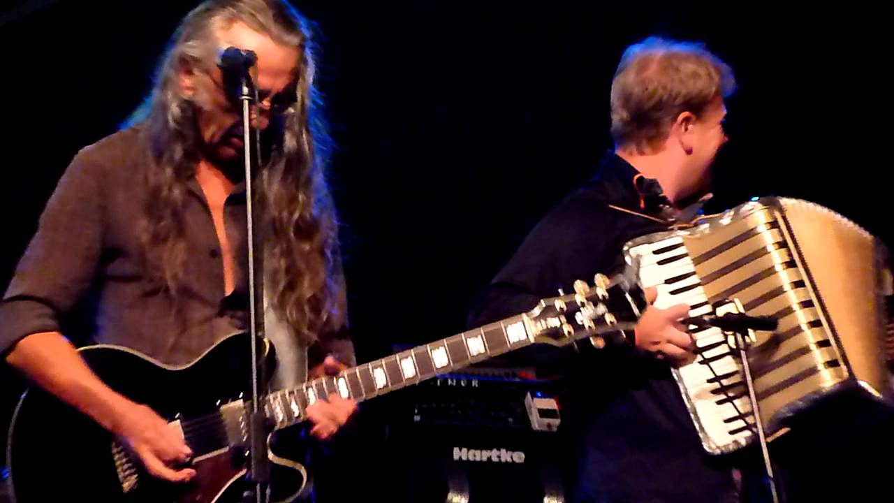 Don Mentony Band - Dobra mrha (Live); Kamfest 2013
