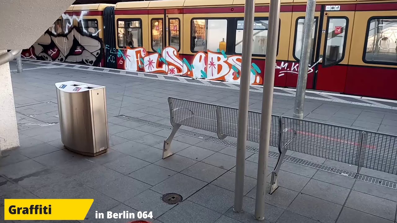 Graffiti in Berlin 064 (Halloween Special)