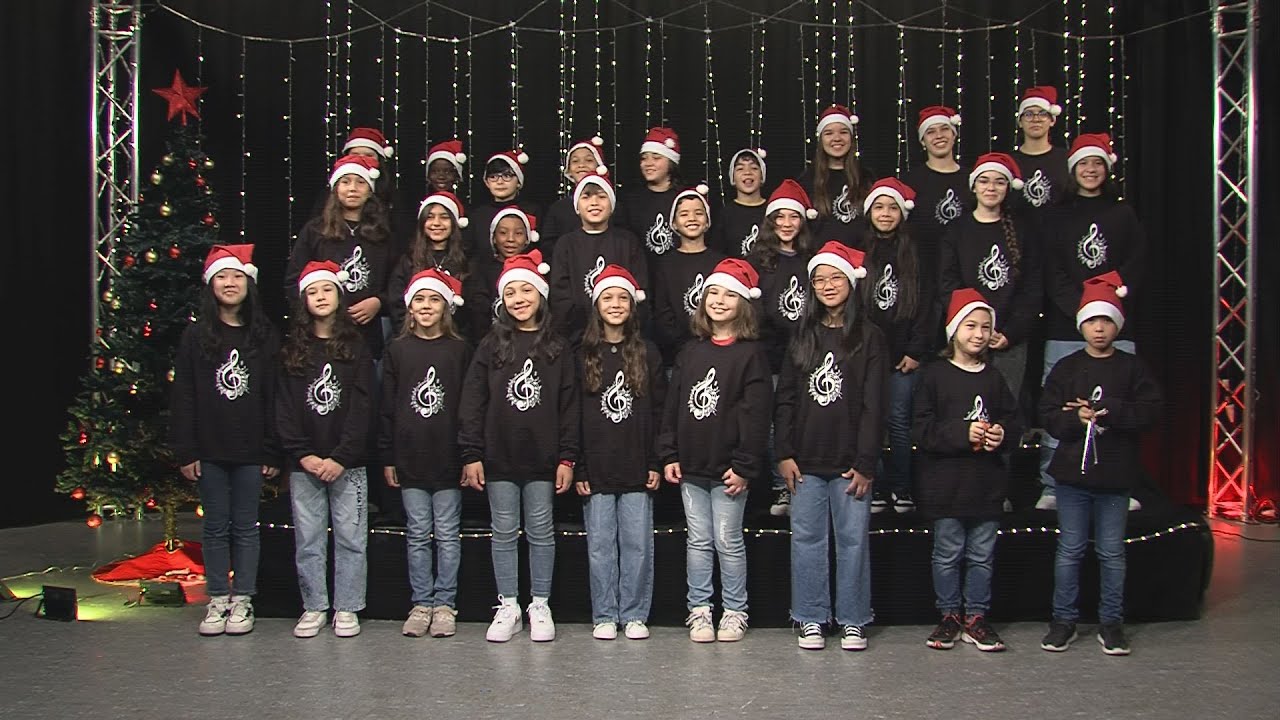 Col·legi Joan Roig Tarragona - 4t - 'So this is Christmas'