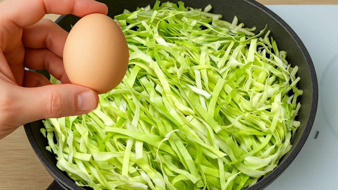 Готовлю эту капусту с яйцами на завтрак почти каждый день! Очень вкусно, просто и быстро!