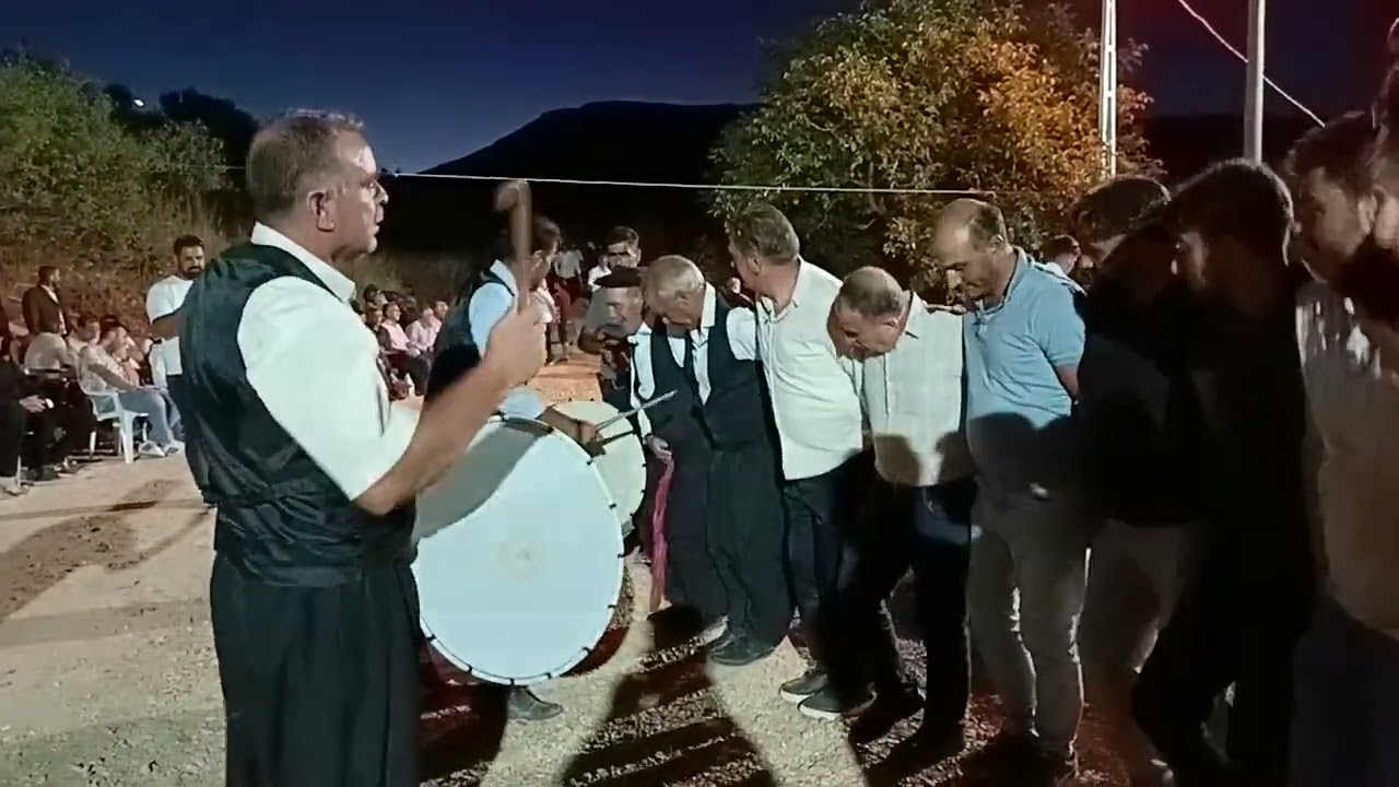 Elazığ Sivrice Keydan köyü(köy düğünü) helal olsun amcalara müthiş halay iyi seyirler. Zaza dğünleri