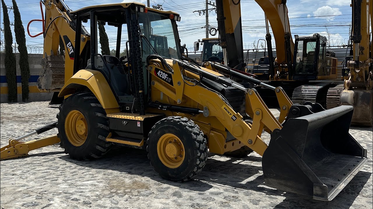Retroexcavadora 420F2 CAT en venta