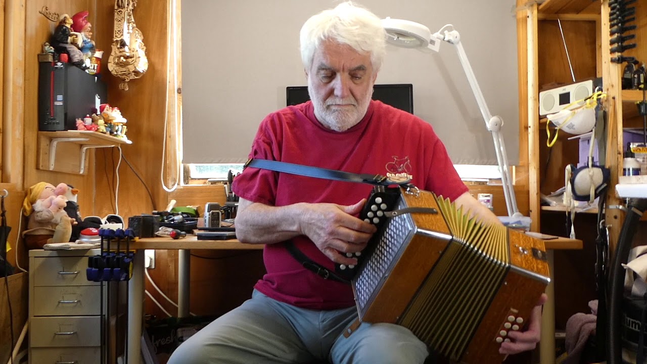 Sussex Cotillion and Old Mother Oxford - Lester - Melodeon