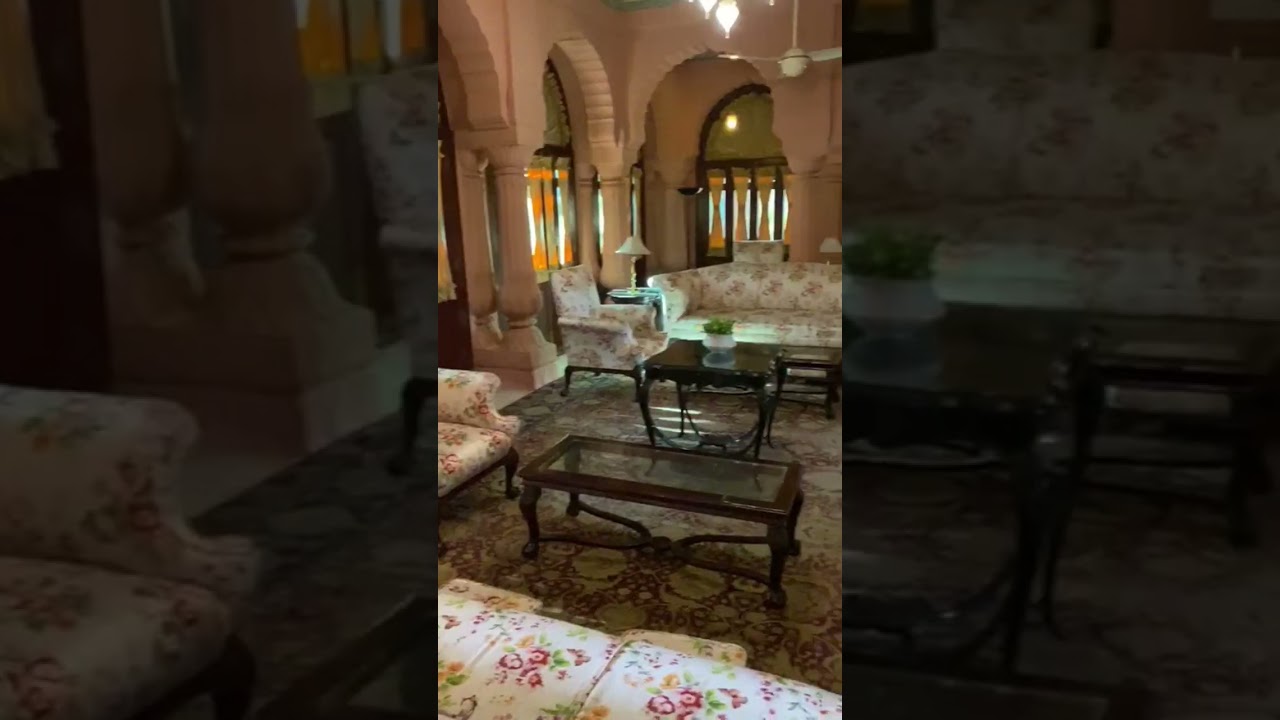 India Hotel 🏨 very olden type