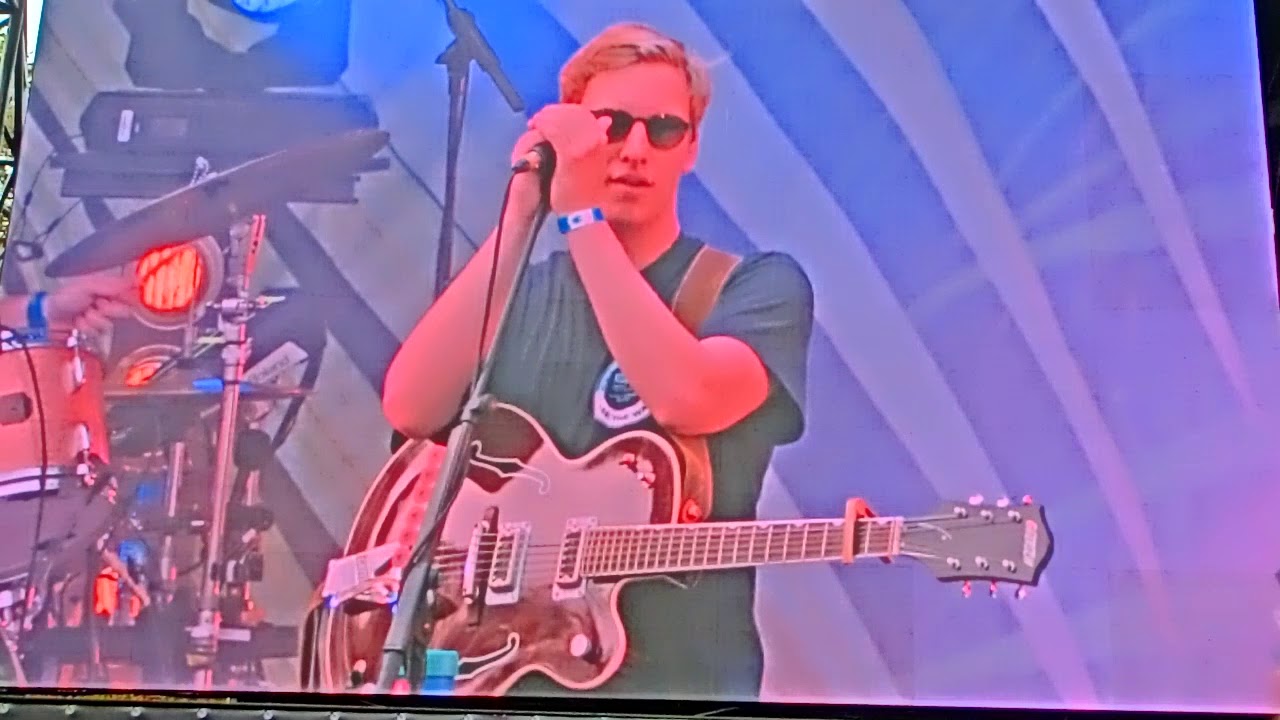 George Ezra: Don't matter now (live at Rock en Seine 2017, Paris)