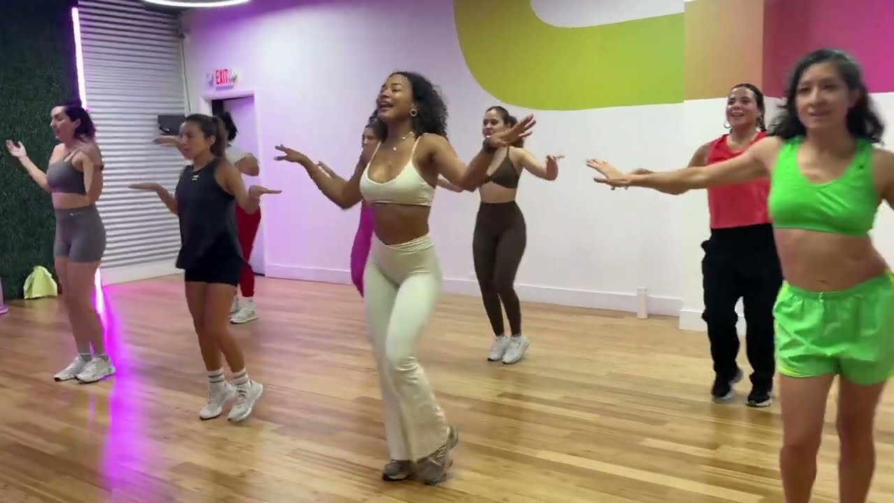 Coreografía completa Tropicoqueta