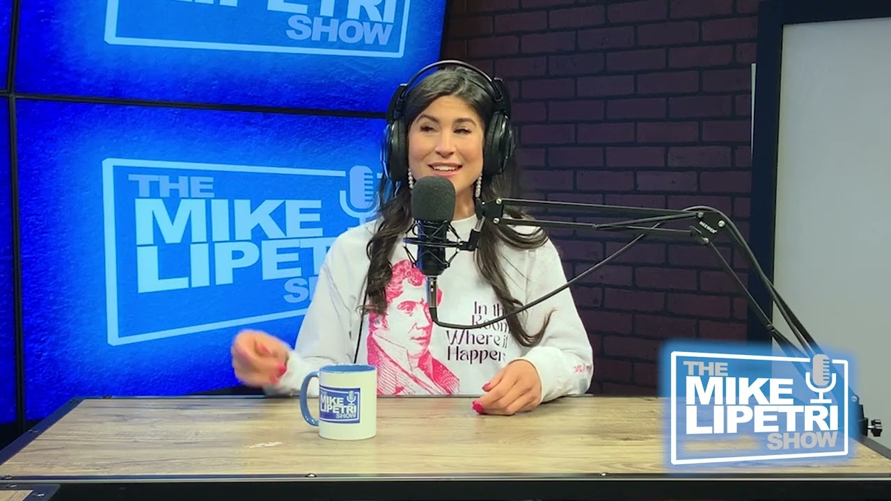 #51 Skye Ostreicher, @thepoliticalpersonality & founder of “In the Room Media.”