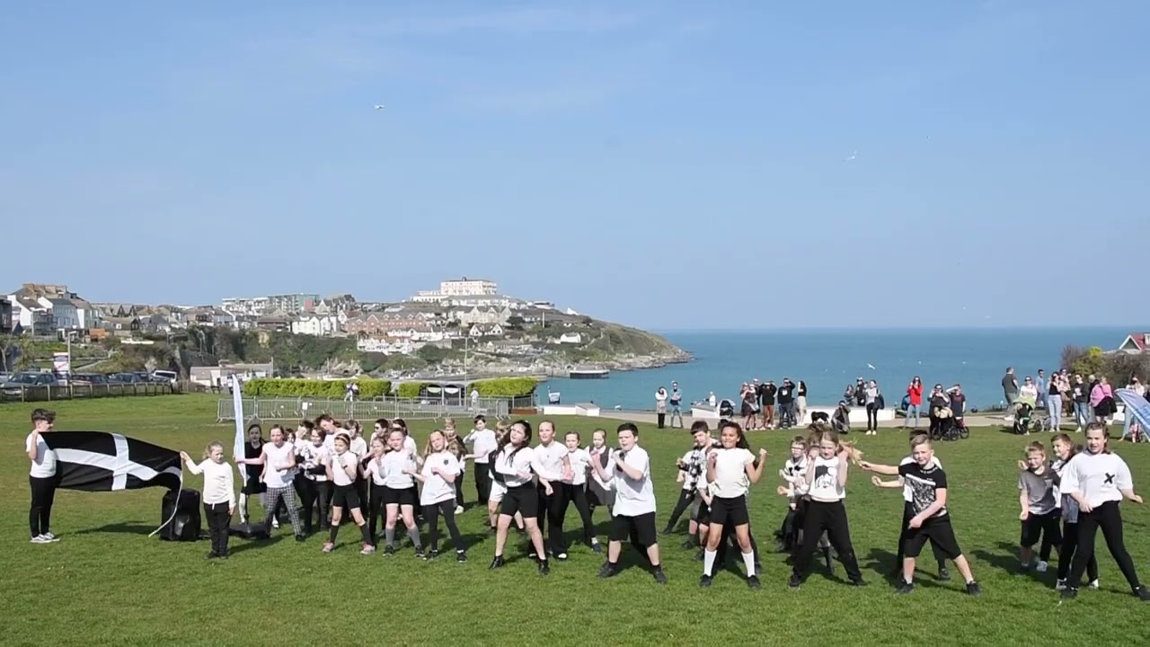BISHOPS FLASH MOB - Year 4 Topic Outcome!