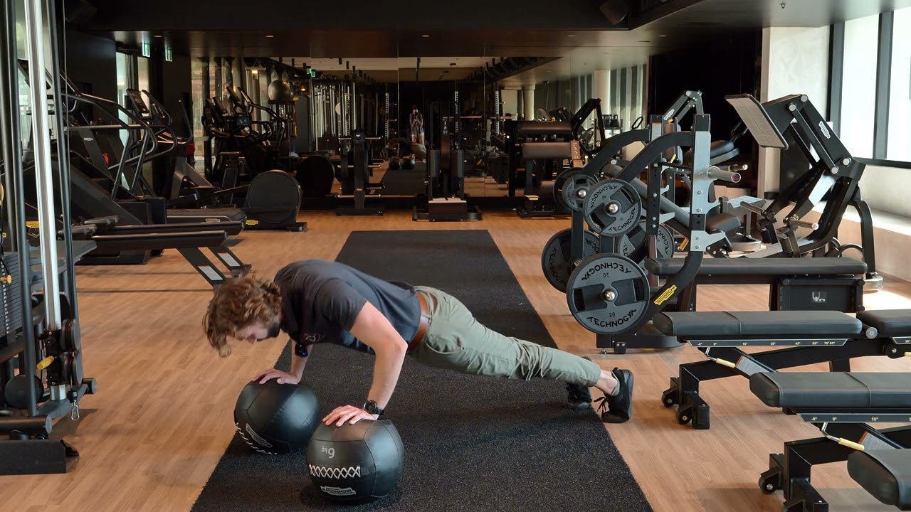 MB Push Ups