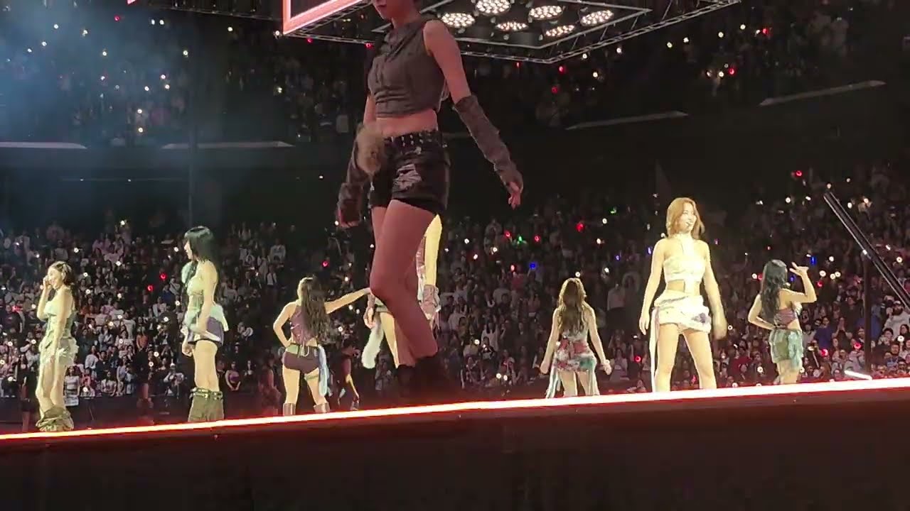 Twice Hamilton 260306 One Spark