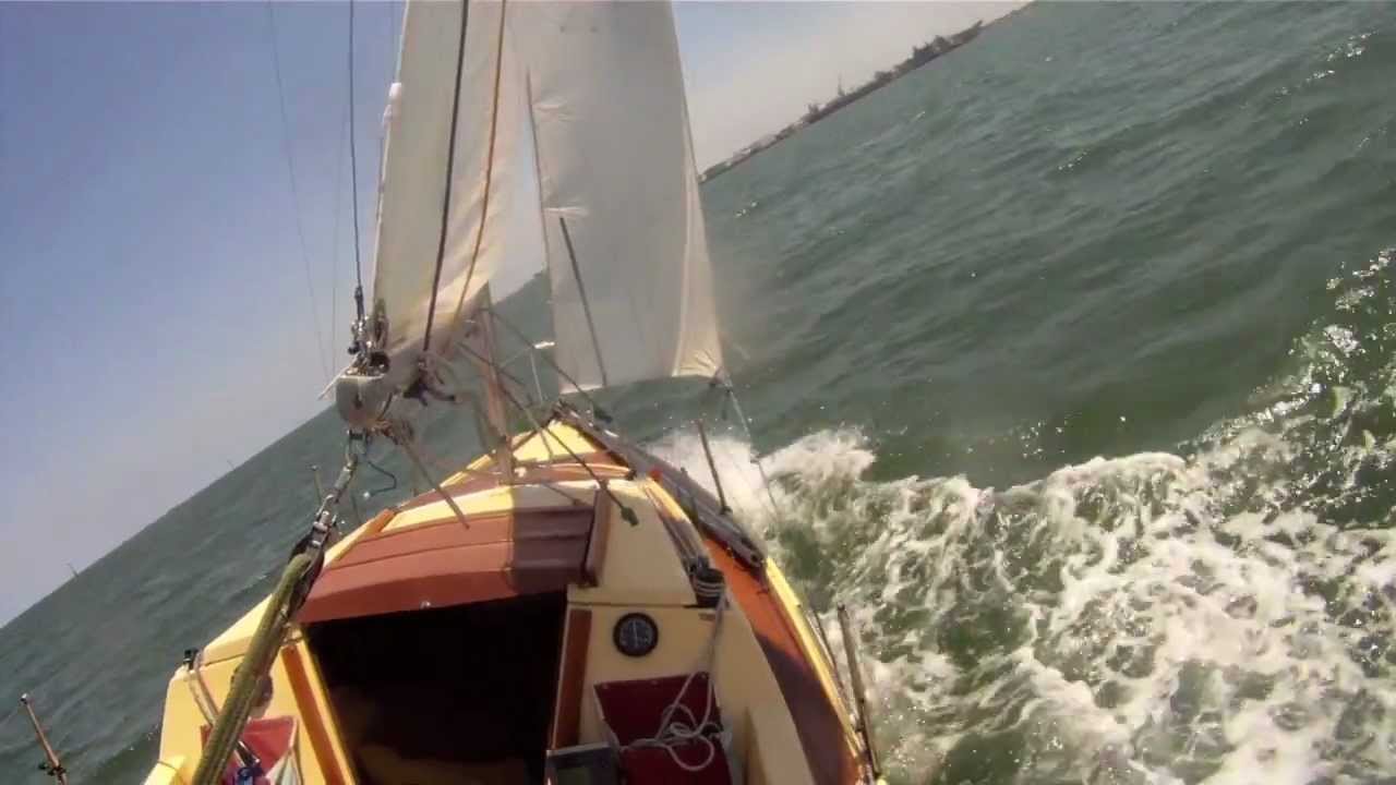 boomaroo 22 (catalina 22) Sailing on Port Phillip Bay
