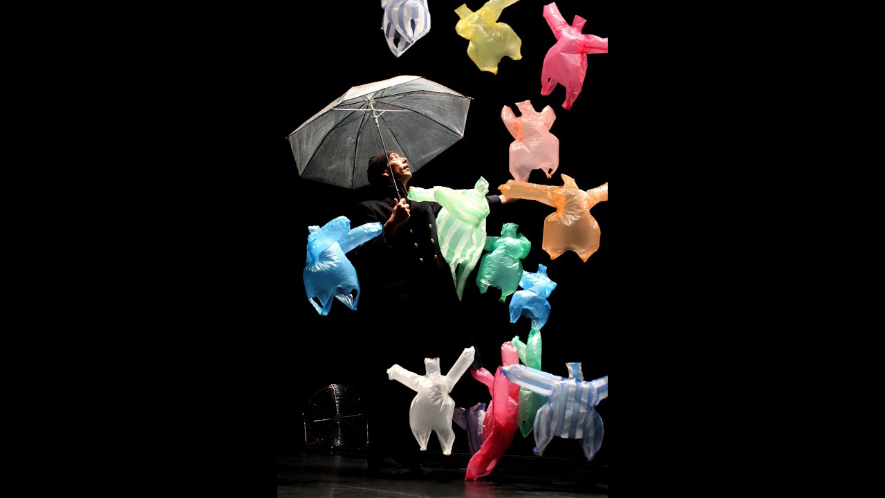 Compagnie Non Nova – Phia Ménard – L’après-midi d’un foehn Version 1